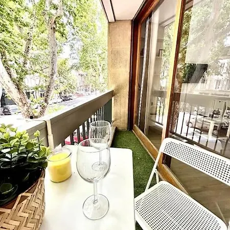 Lumineux Avec Terrasse